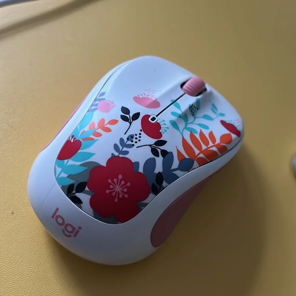 Logi wireless Mouse 🐁 Great condition